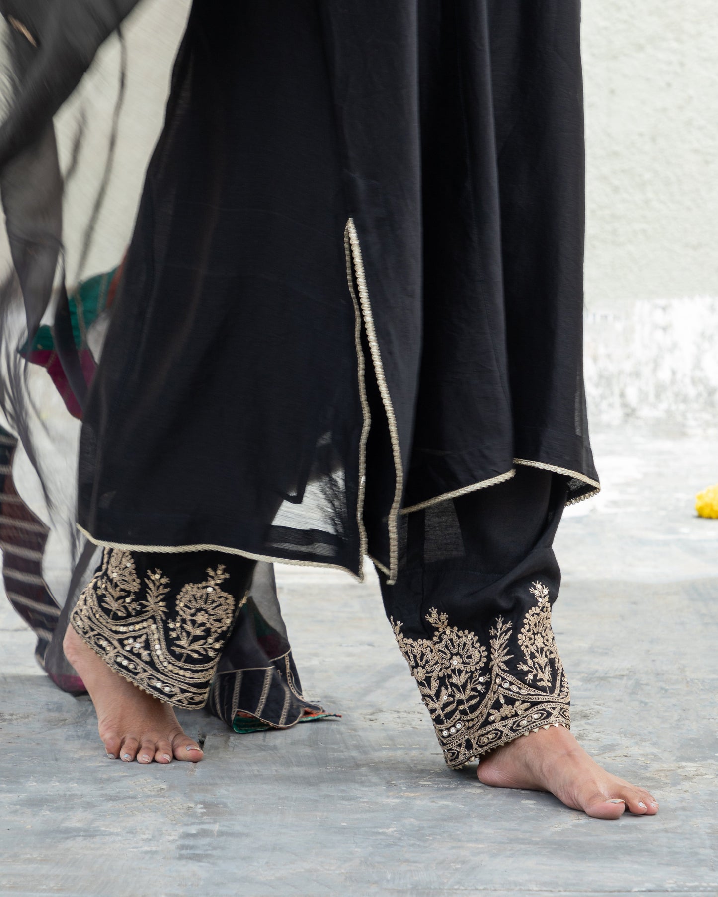 Naazneen Embroidered Kurta Set