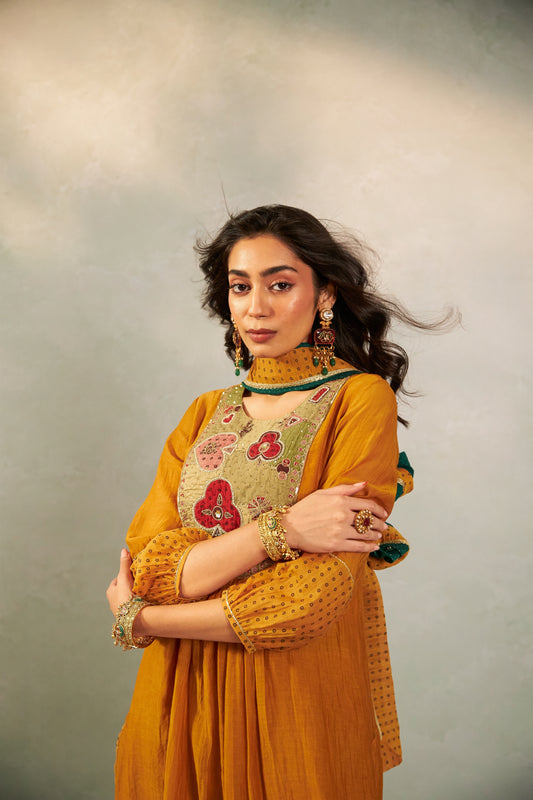 Genda Phool Embroidered Kurta Set- Set of 3
