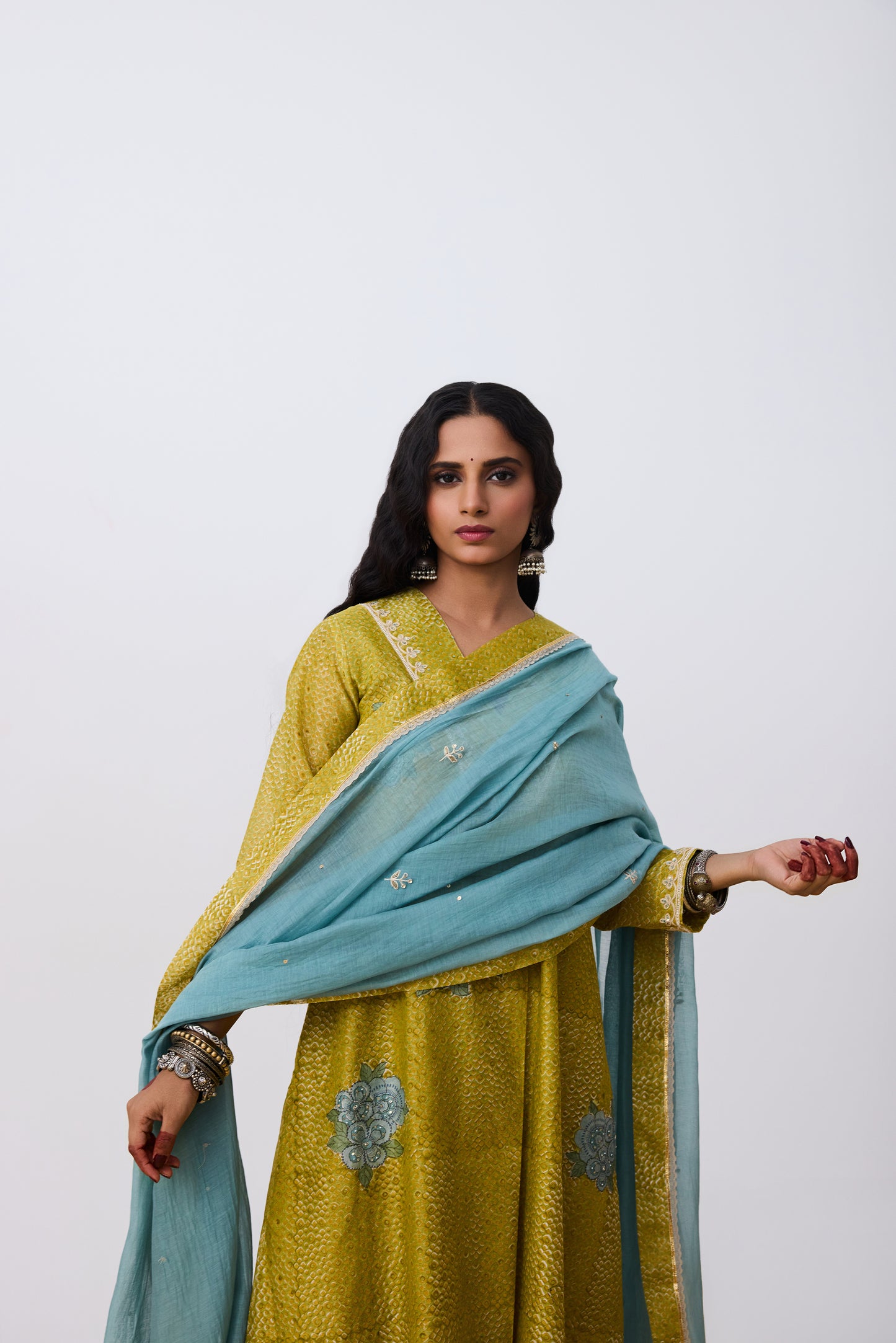 Aangan Embroidered Kurta Set