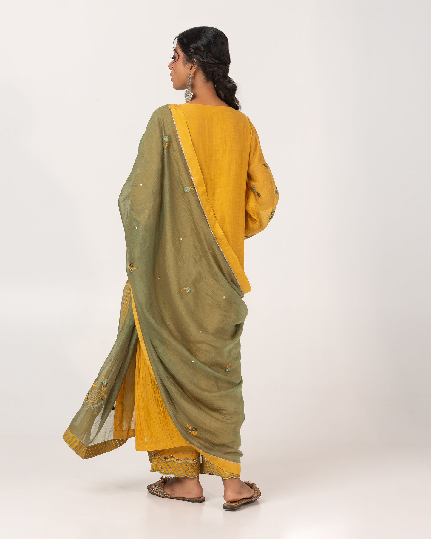 Ibtida Embroidered Dupatta 1