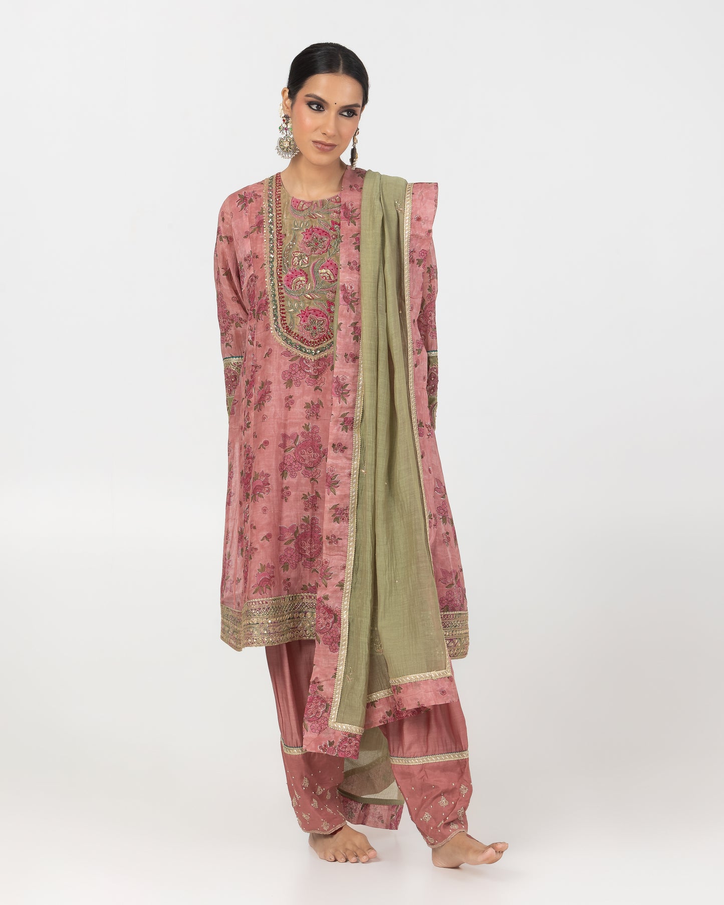 Gul-posh Hand Embroidered Dupatta