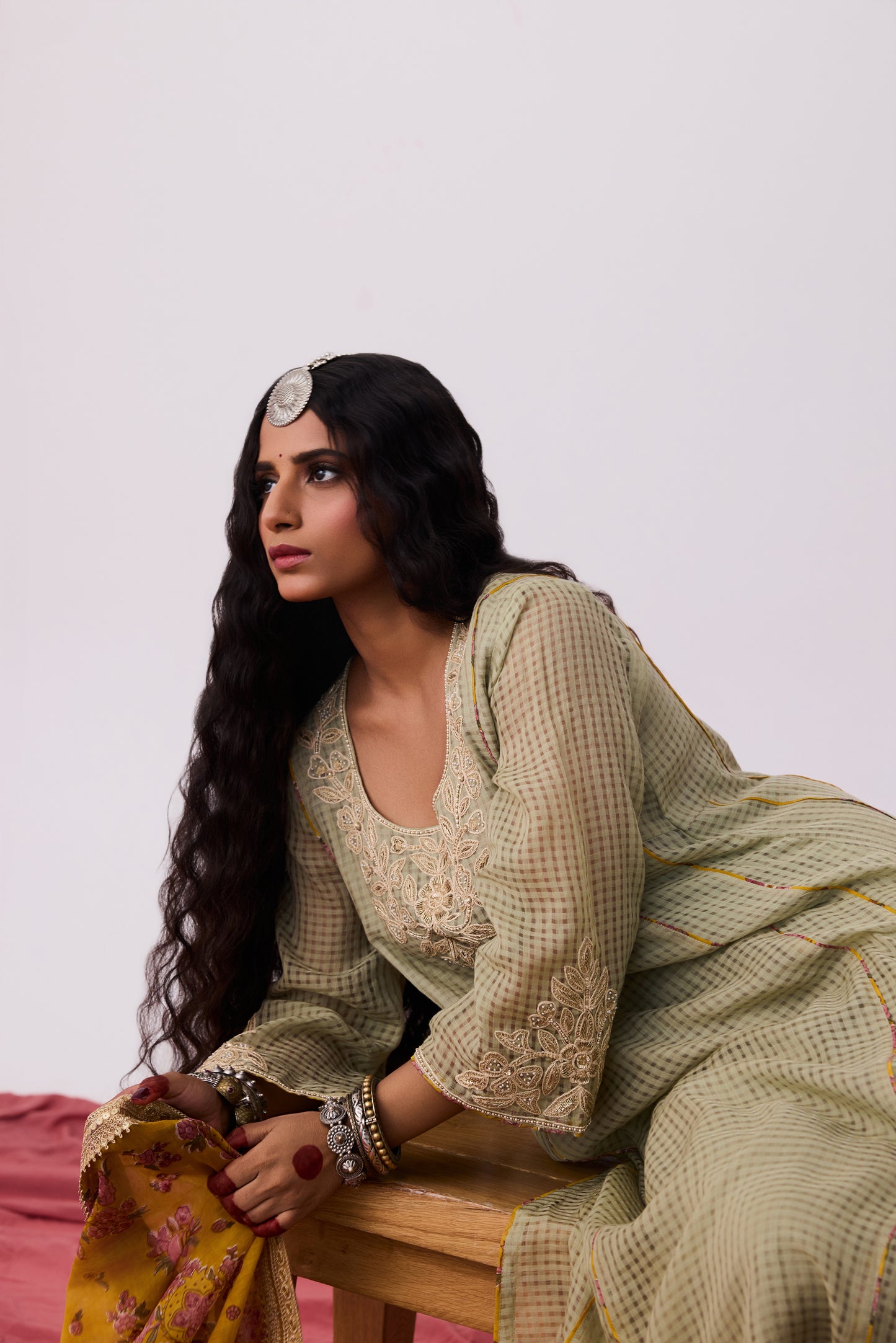 Arunima Embroidered Kurta Set