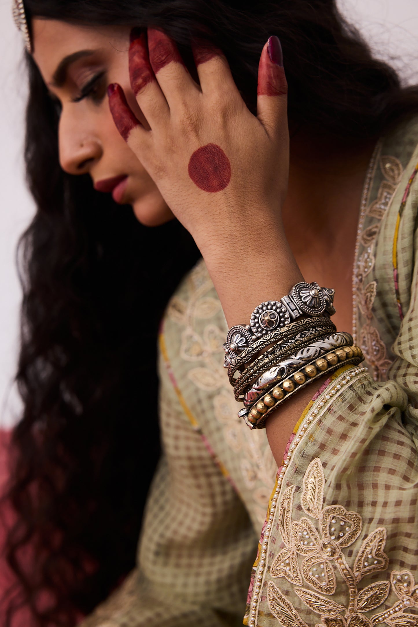 Arunima Embroidered Kurta Set