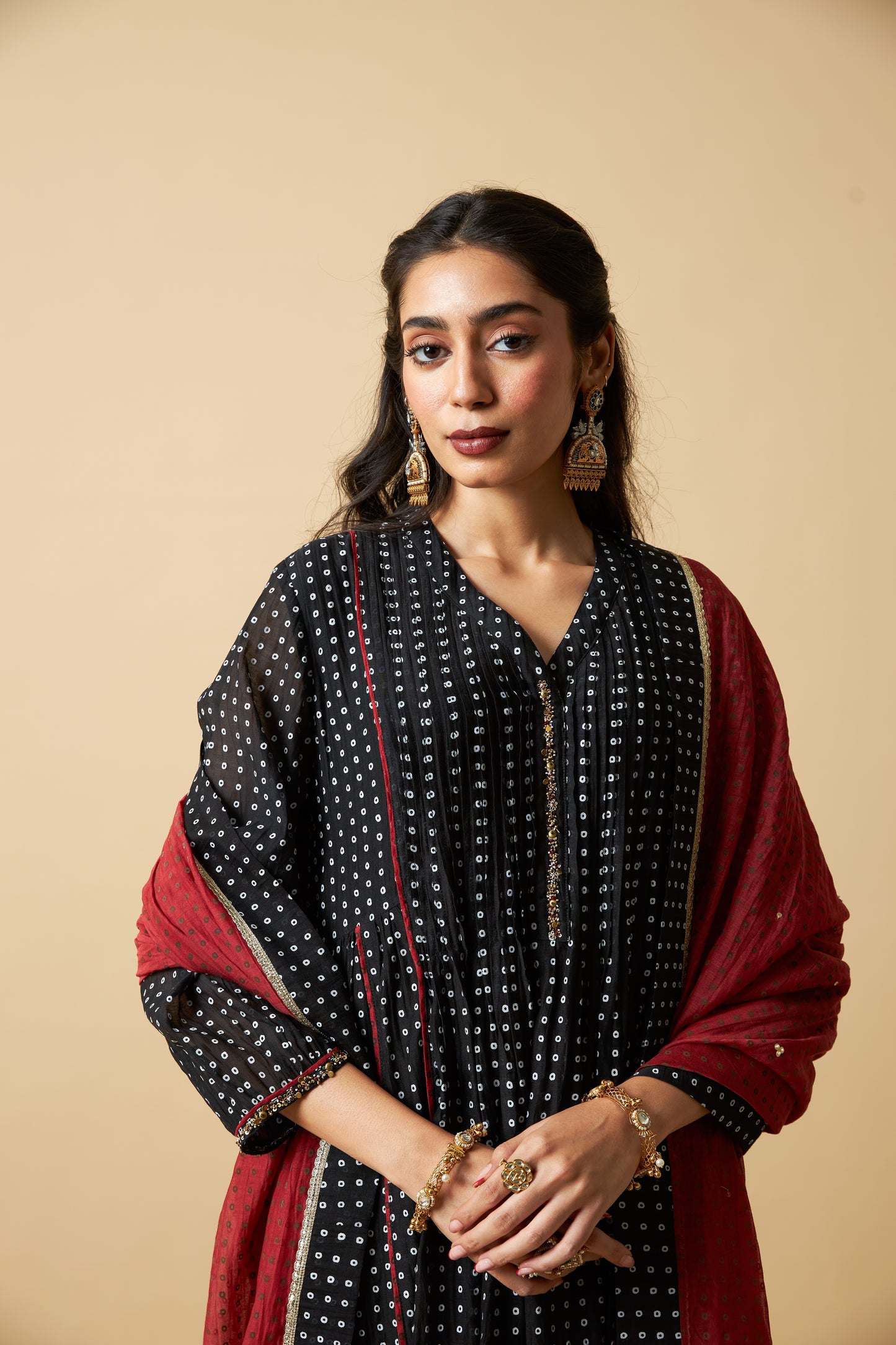 Kaali Phuljhadi Embroidered Dupatta