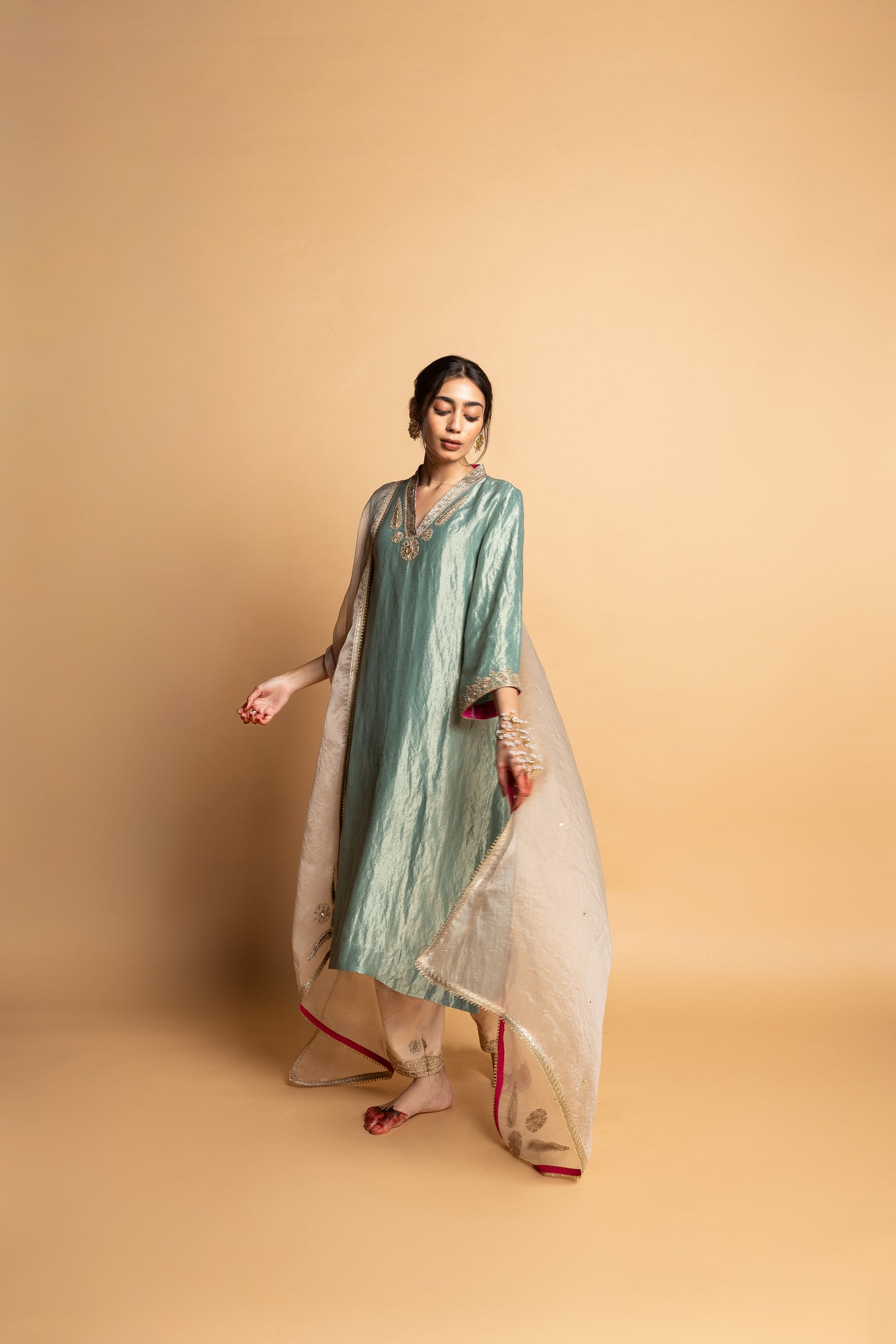 Zeb-e-Taj embroidered dupatta
