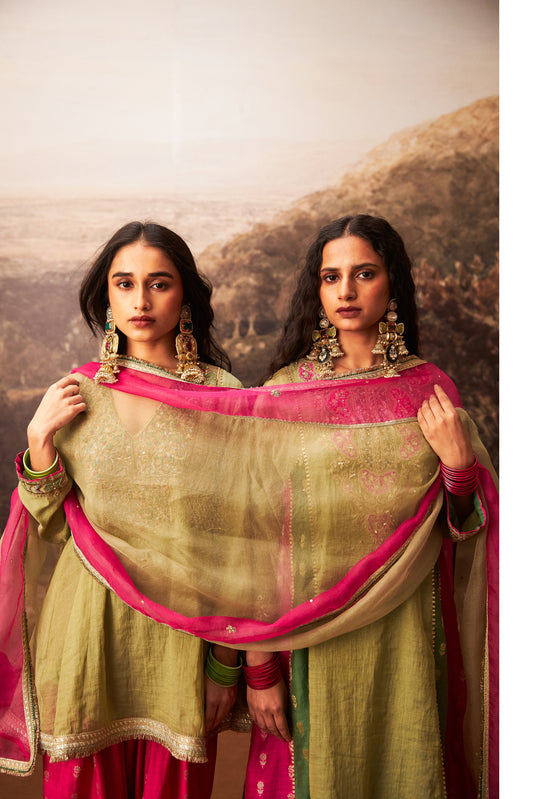 Kamalya embroidered kurta set