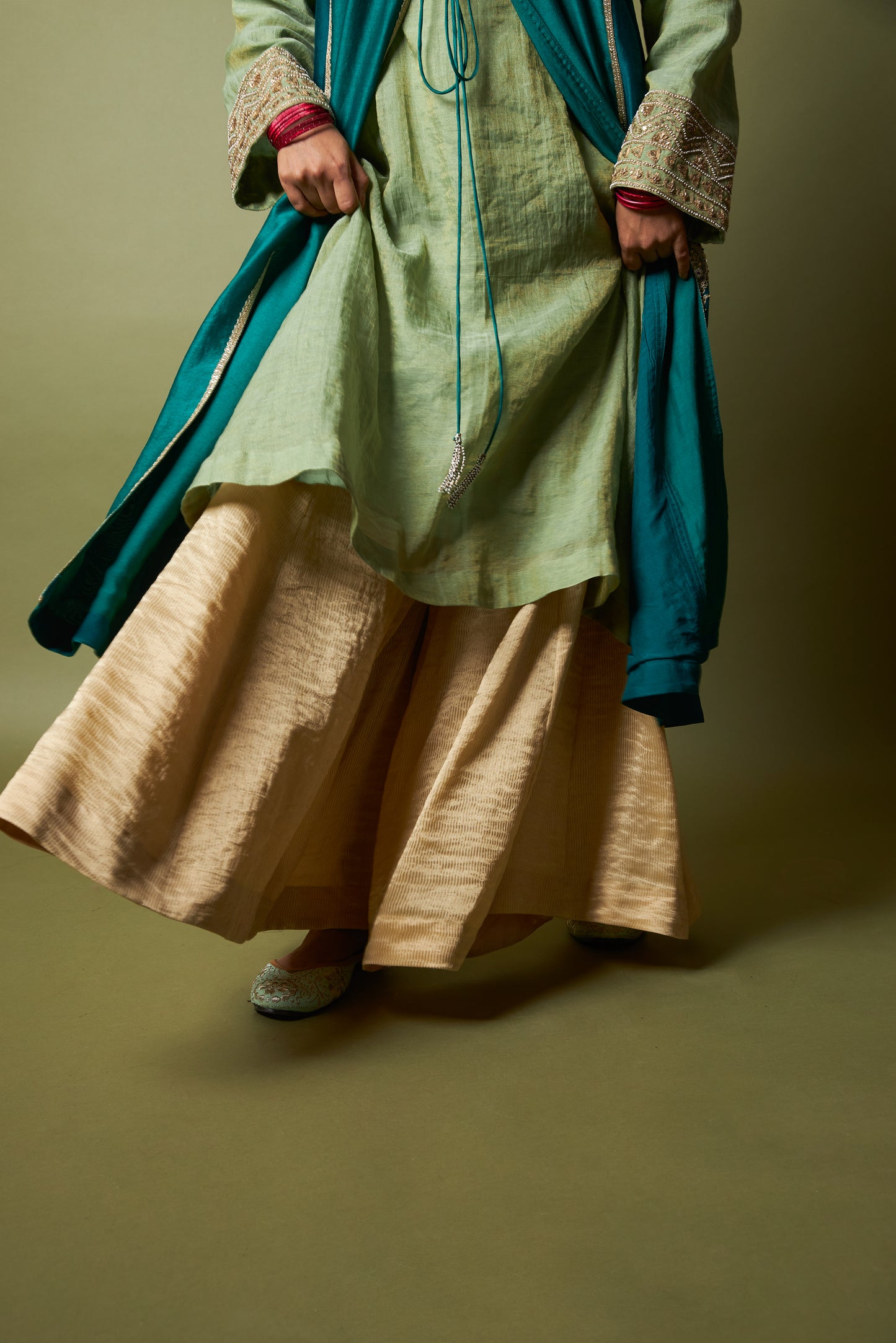 Noor-E-Manik sharara