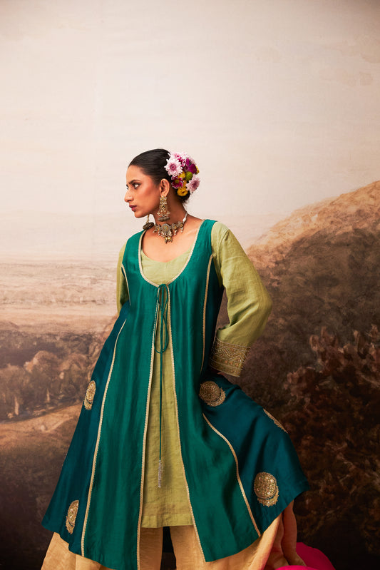 Noor-E-Manik embroidered kurta set