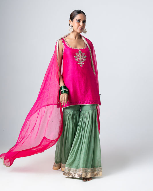 Noor Embroidered Kurta Set