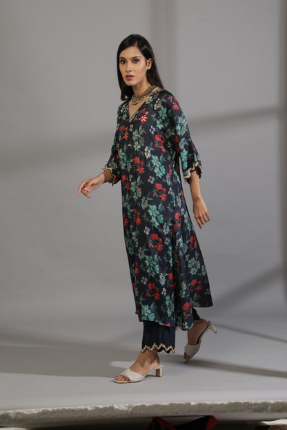 Welcome to the jungle embroidered kaftan set