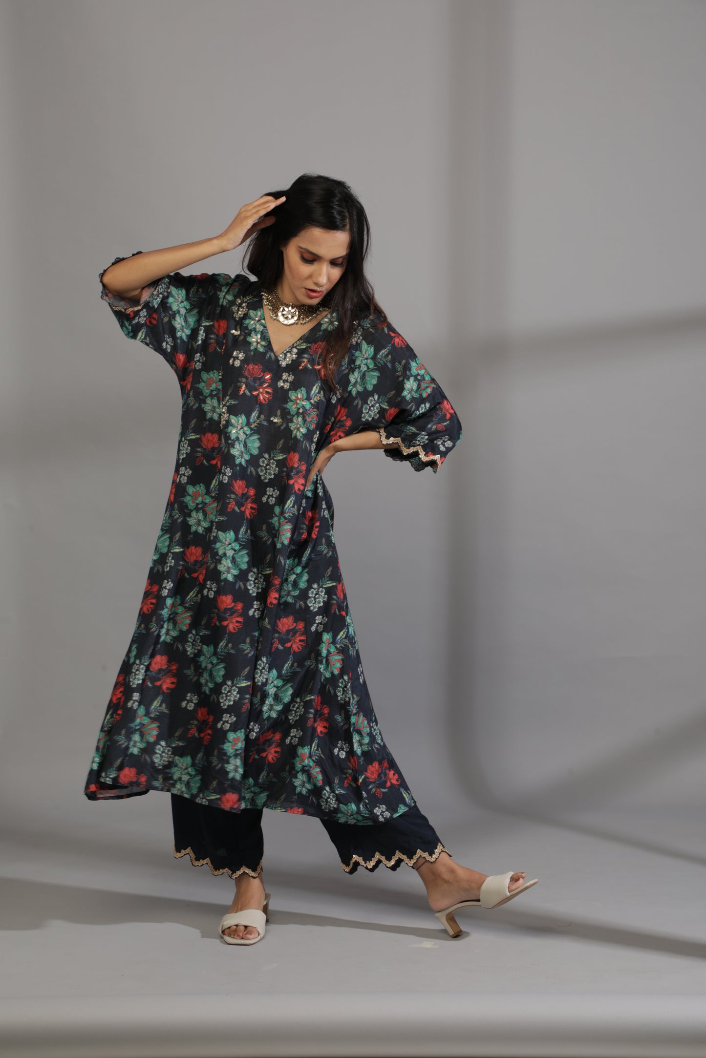 Welcome to the jungle embroidered kaftan set