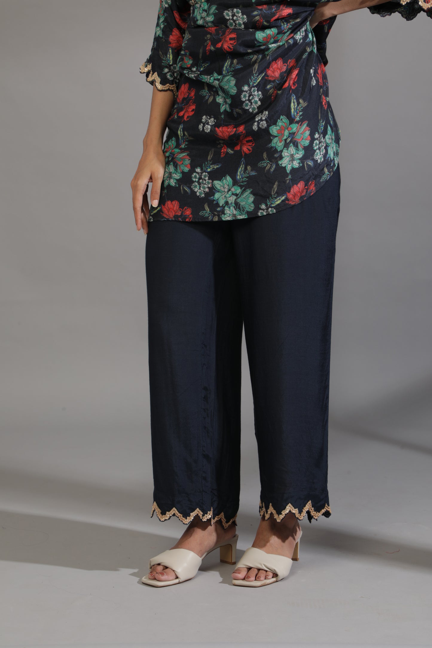 Welcome to the jungle embroidered kaftan set