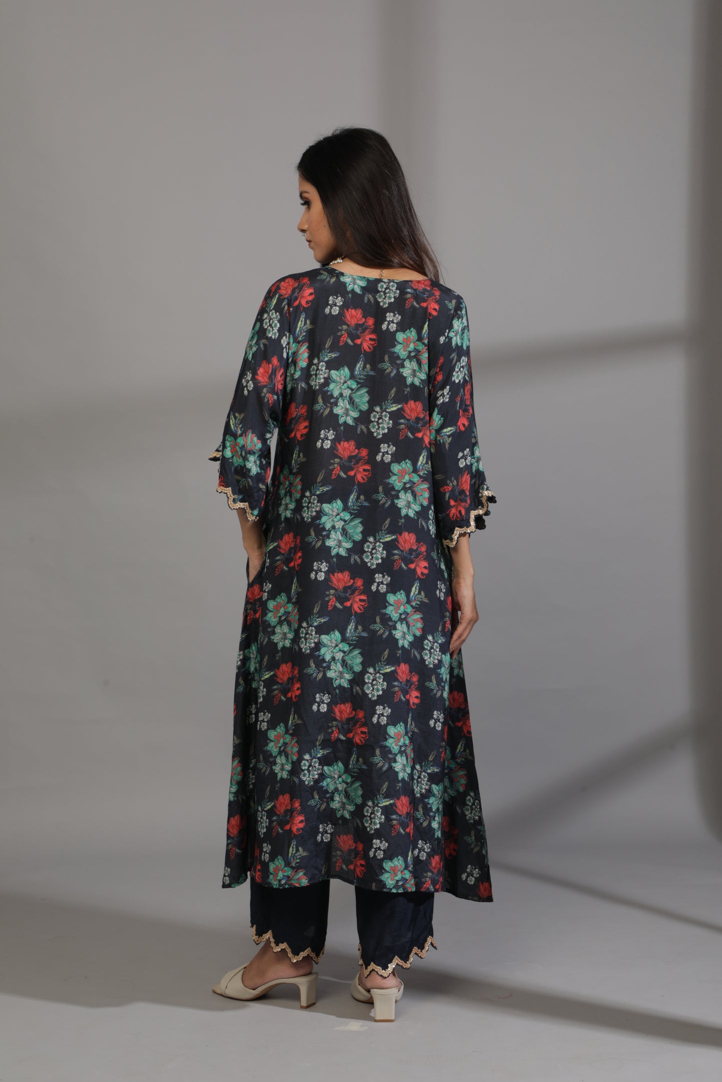 Welcome to the jungle embroidered kaftan set
