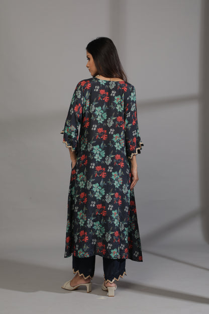 Welcome to the jungle embroidered kaftan set