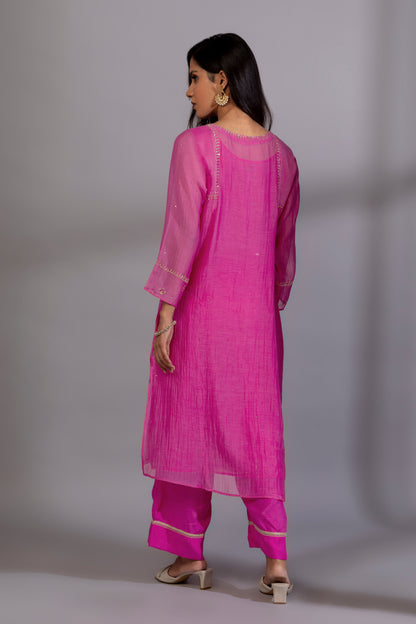Whole lotta love embroidered kurta set