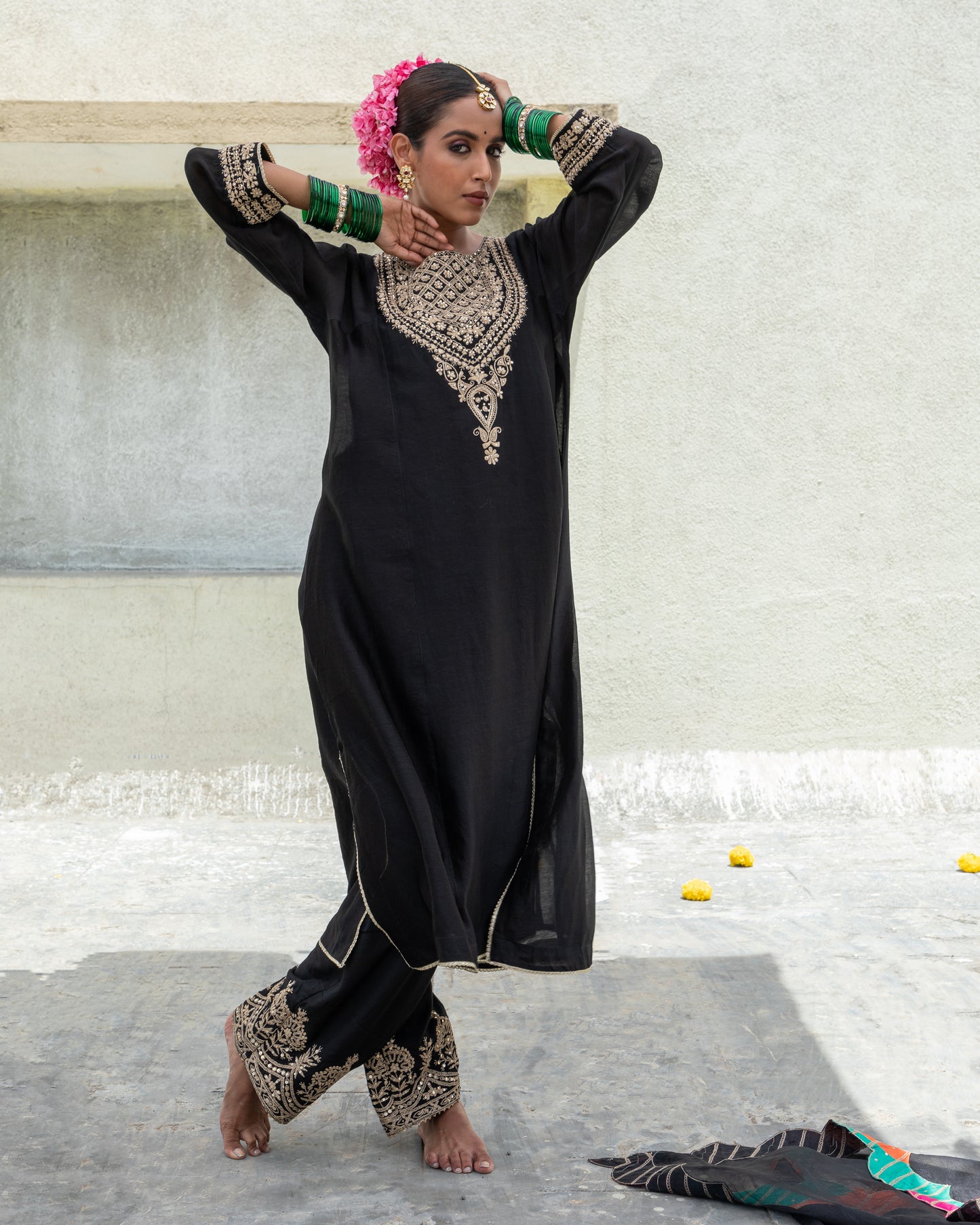 Naazneen Embroidered Kurta