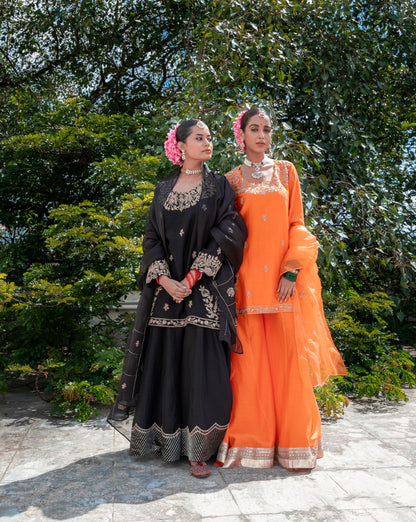 Ishaal Embroidered Kurta Set