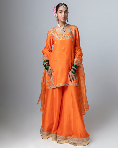 Ishaal Embroidered Kurta Set