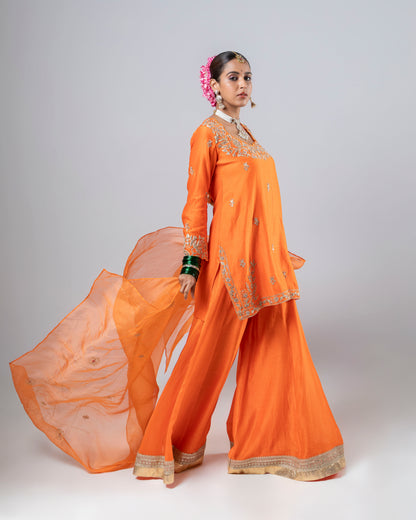 Ishaal Embroidered Kurta Set