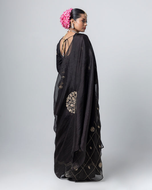 Ridwaan Embroidered Kurta Set
