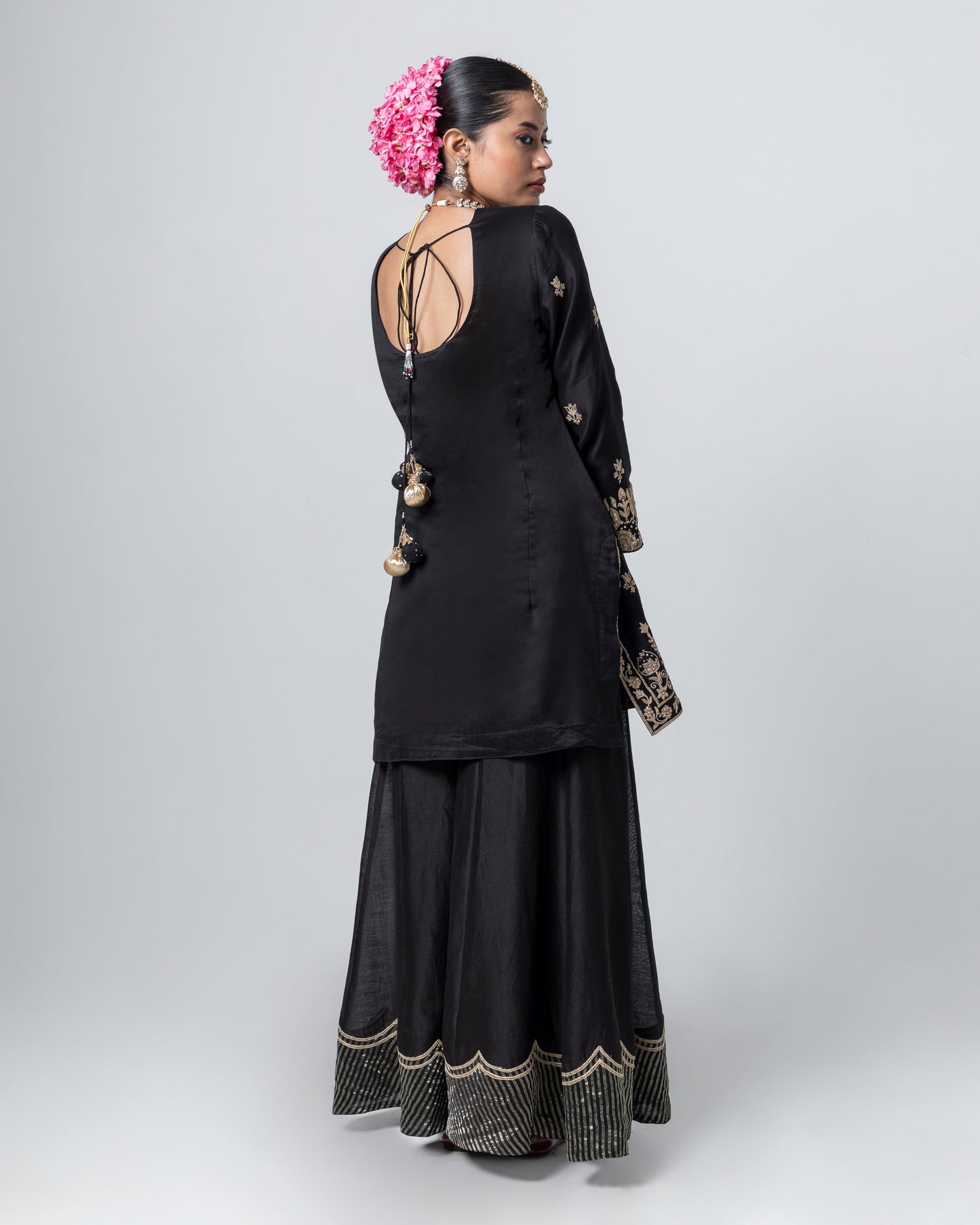 Ridwaan Embroidered Kurta