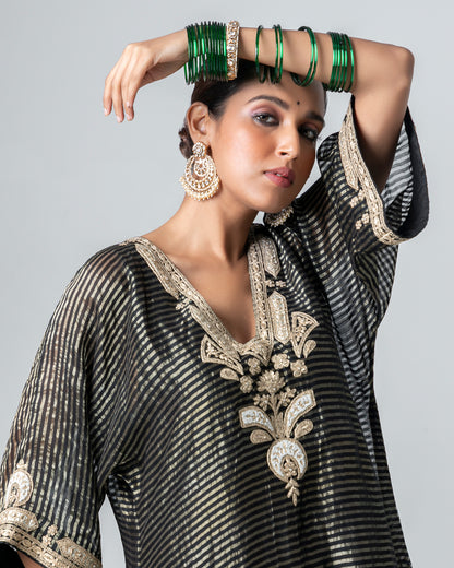 Madno Embroidered Kaftan Set