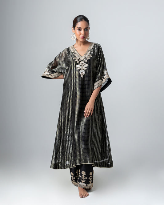 Madno Embroidered Kaftan Set