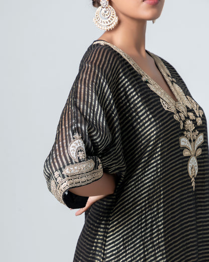 Madno Embroidered Kaftan Set