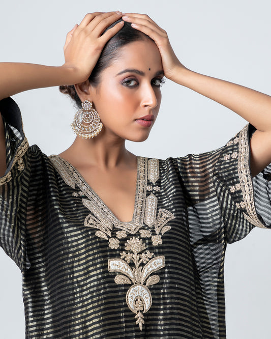 Madno Embroidered Kaftan Set