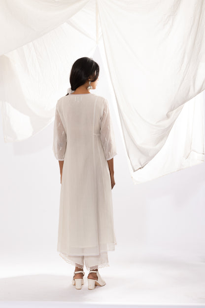 WHITE CHIKANKARI KURTA