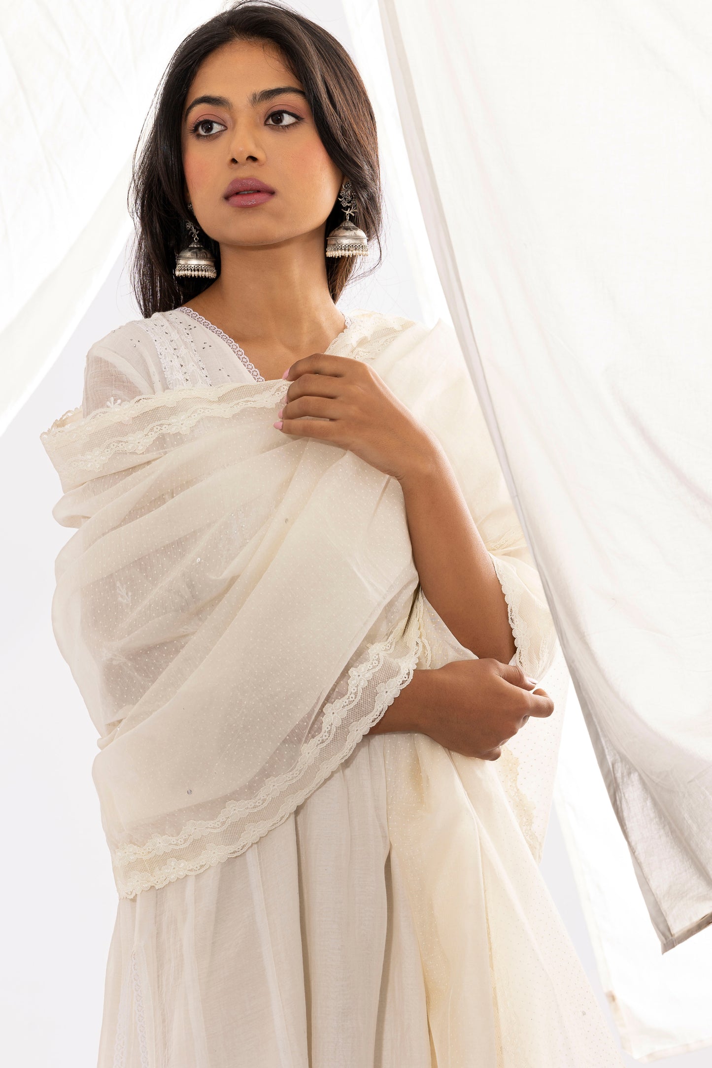 WHITE PRINTED DUPATTA