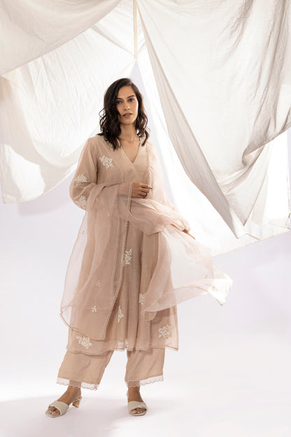 IVORY EMBROIDERED KURTA