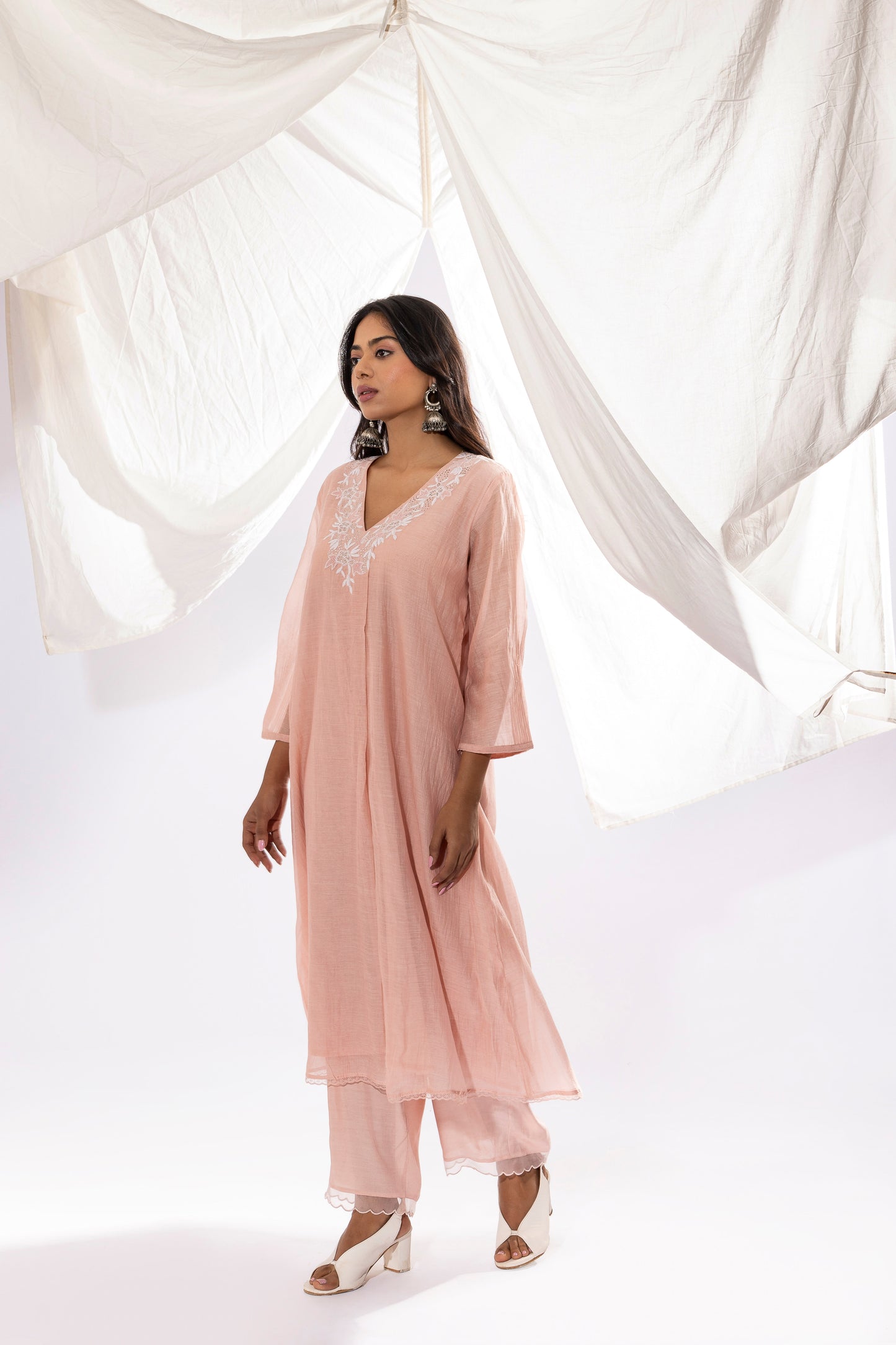 MISTY ROSE CHIKANKARI KURTA