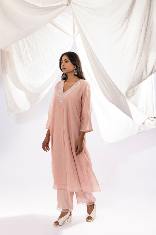 MISTY ROSE CHIKANKARI KURTA