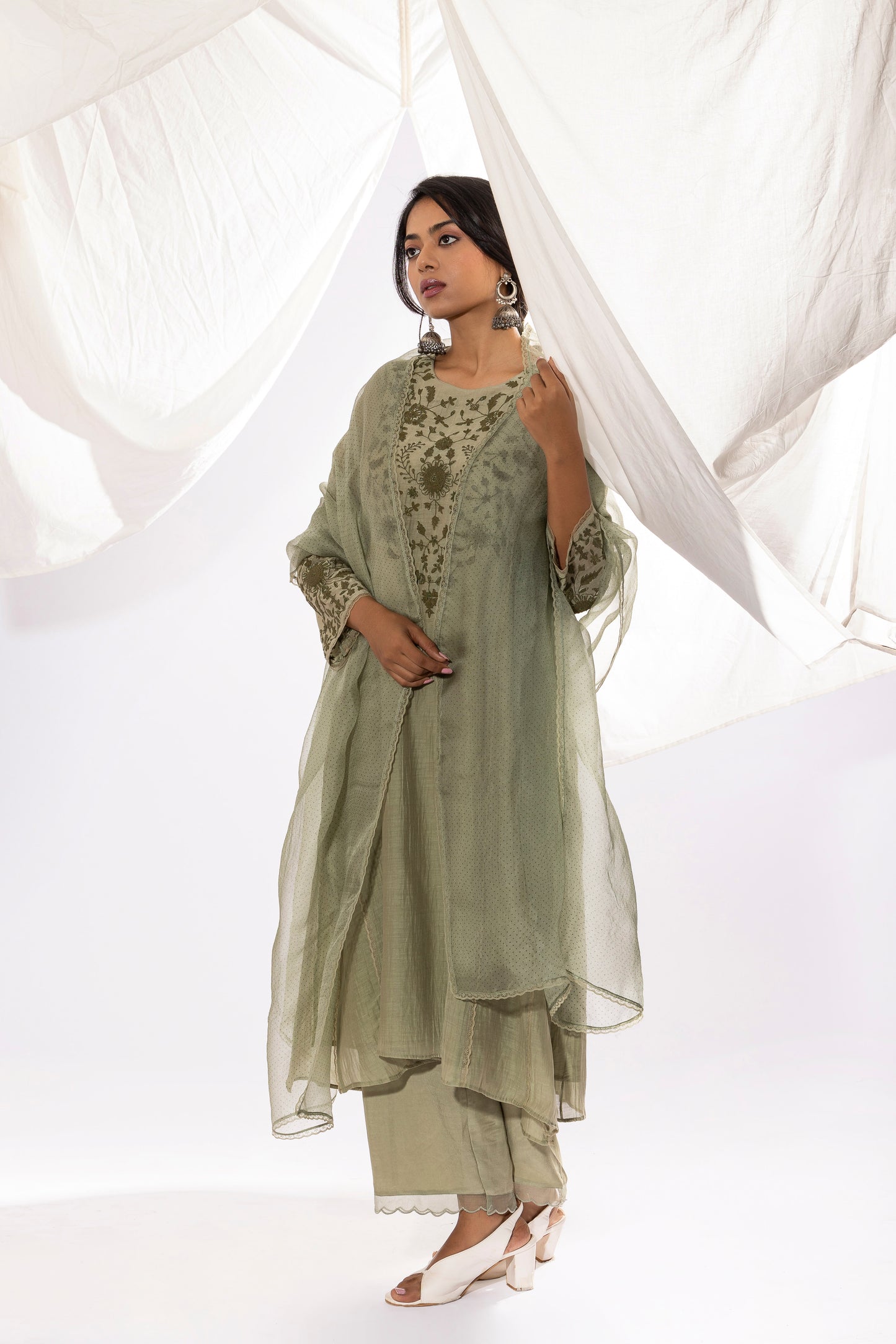 OLIVE EMBROIDERED KURTA