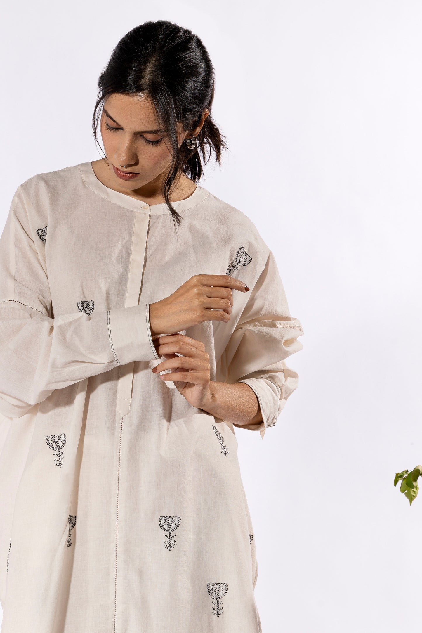 Paan Gulkand chikankari Tunic