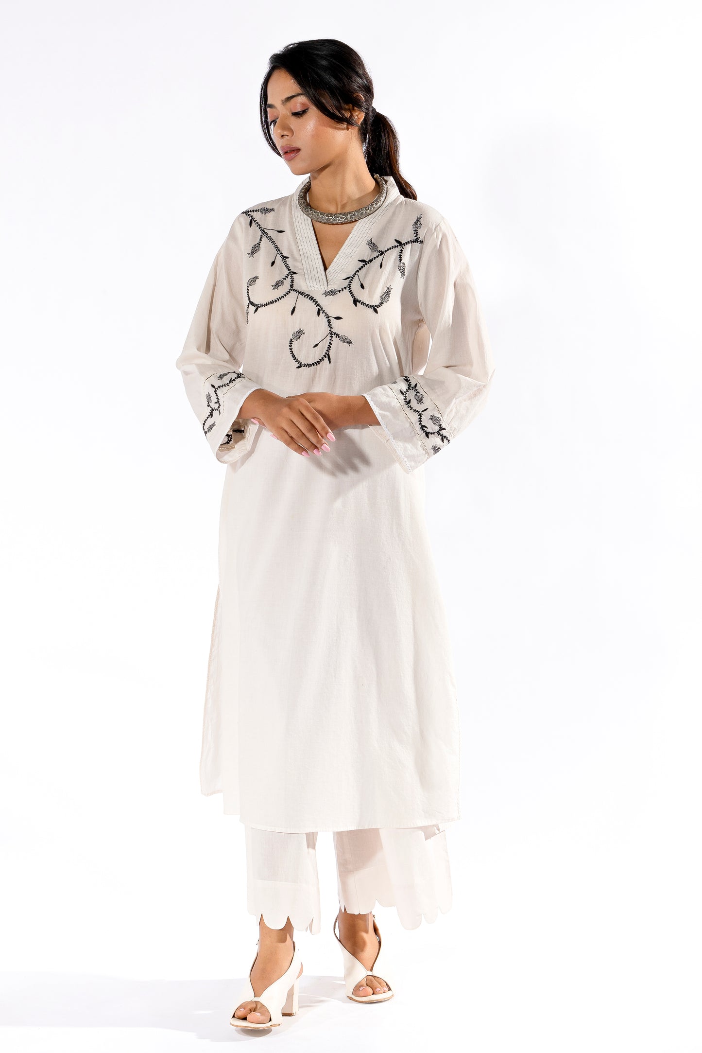 Paan Gulkand chikankari kurta