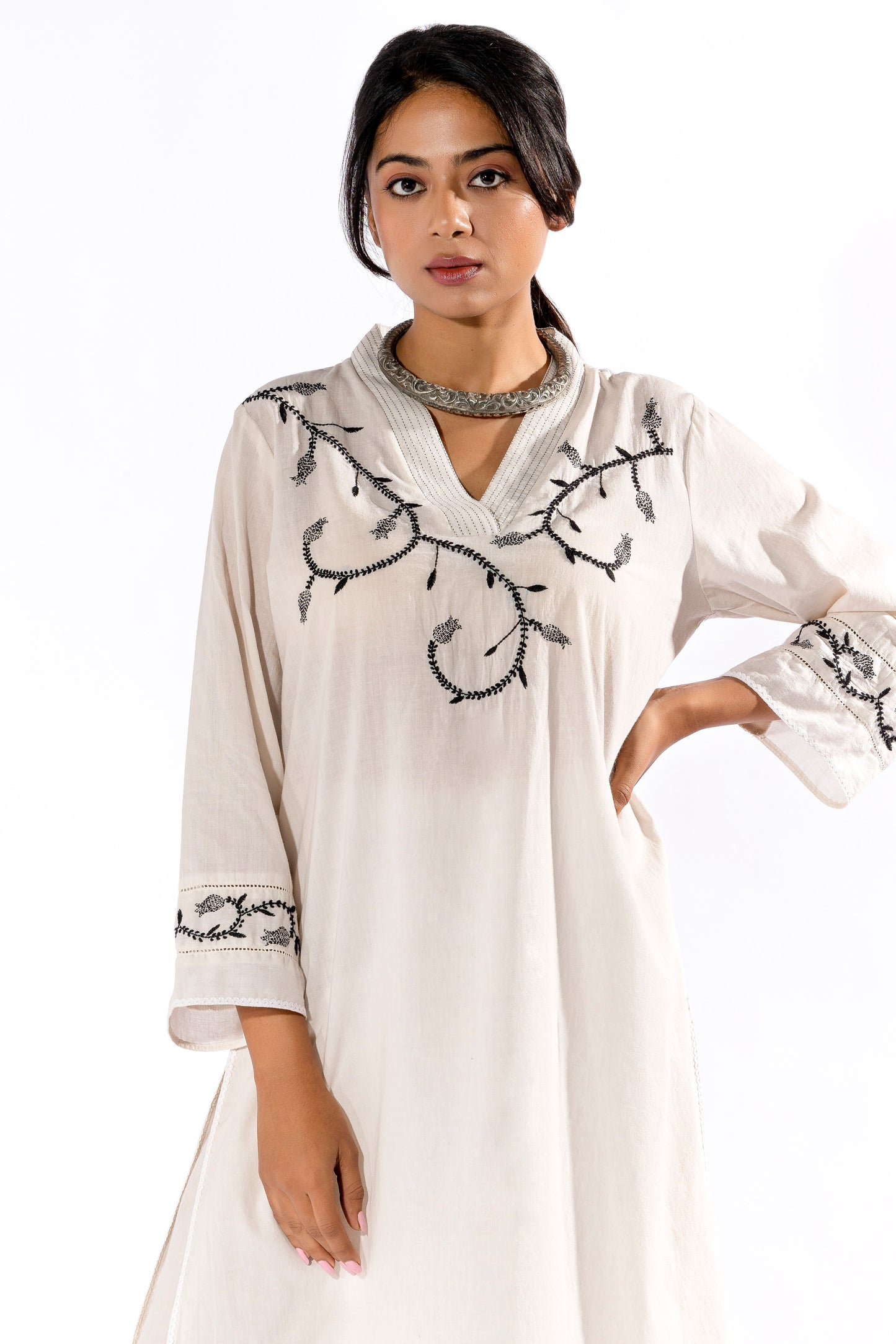 Paan Gulkand chikankari kurta