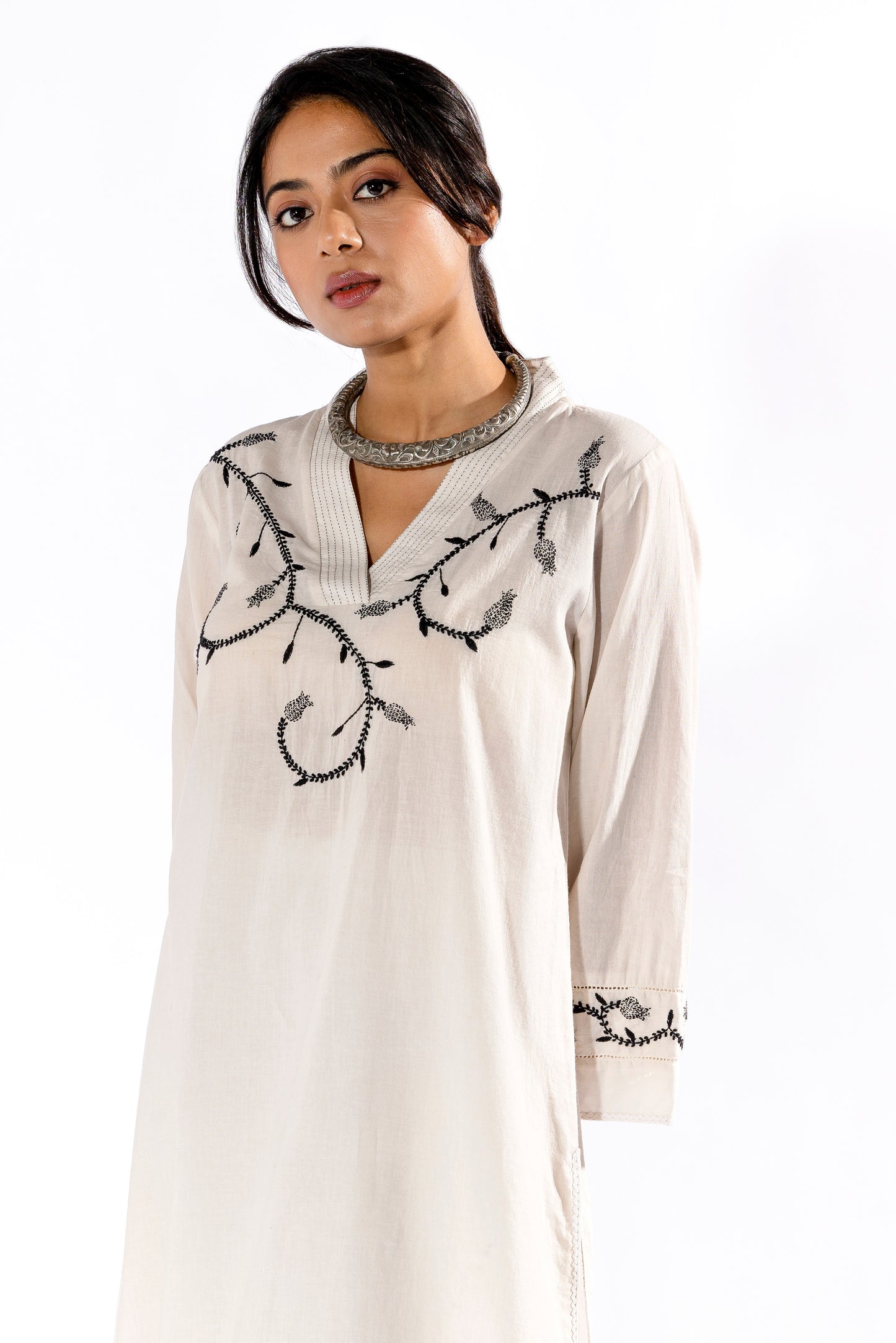 Paan Gulkand chikankari kurta