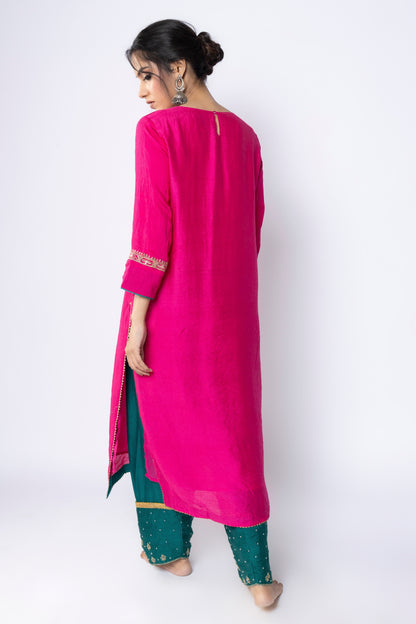 Amer Embroidered Kurta
