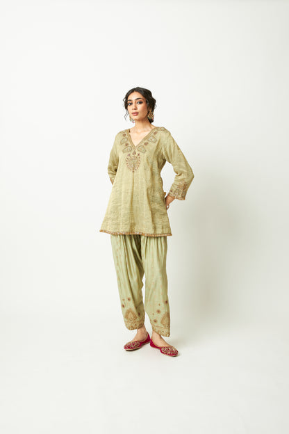Baraati Banno Embroidered Kurta - 5