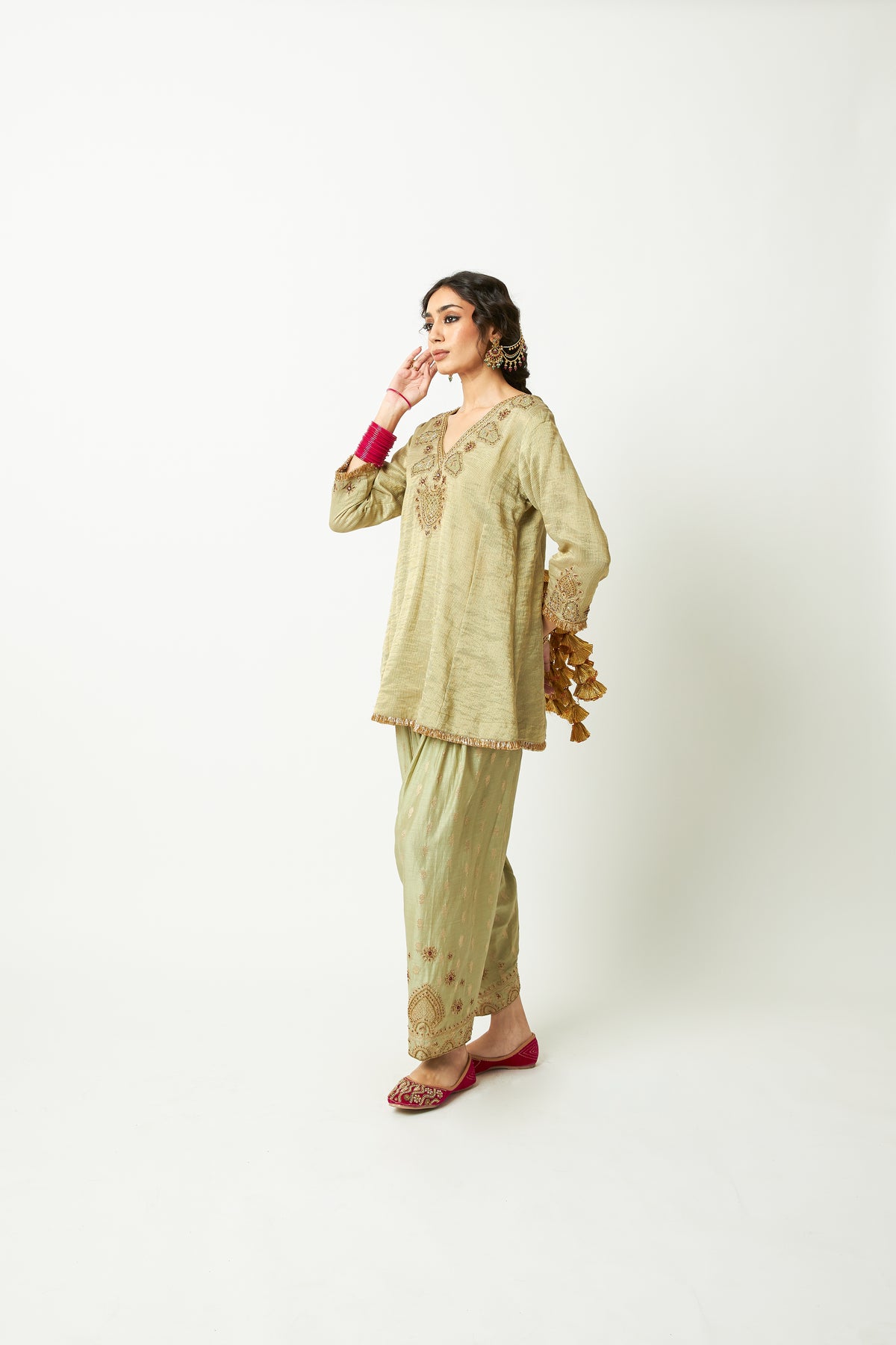 Baraati Banno Embroidered Kurta - 6