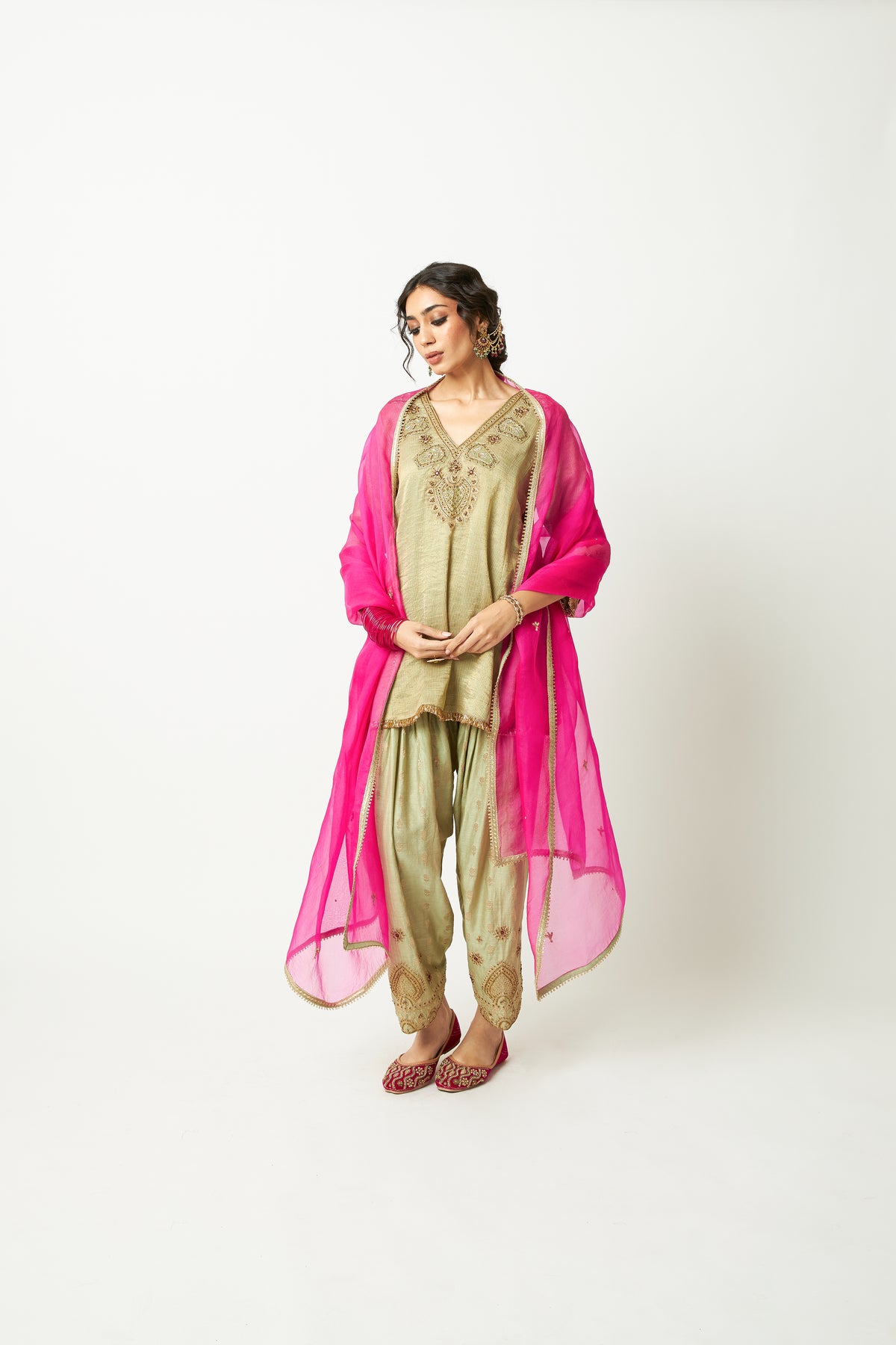 Baraati Banno Embroidered Kurta Set- Set of 3 - 7
