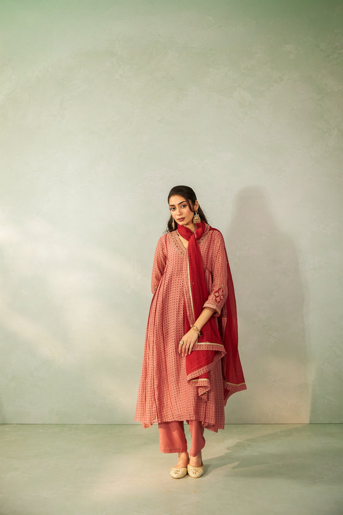 Bijli Begum Embroidered Kurta Set- Set of 3