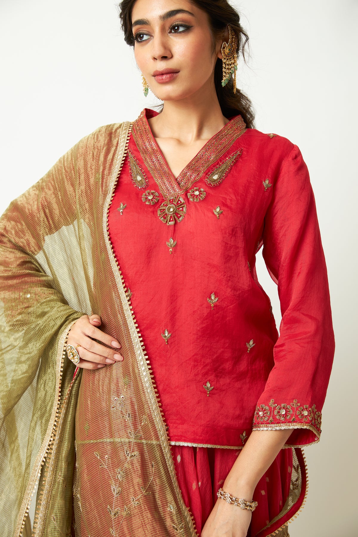 Chingari Rani Embroidered Kurta Set- Set of 3 - 7