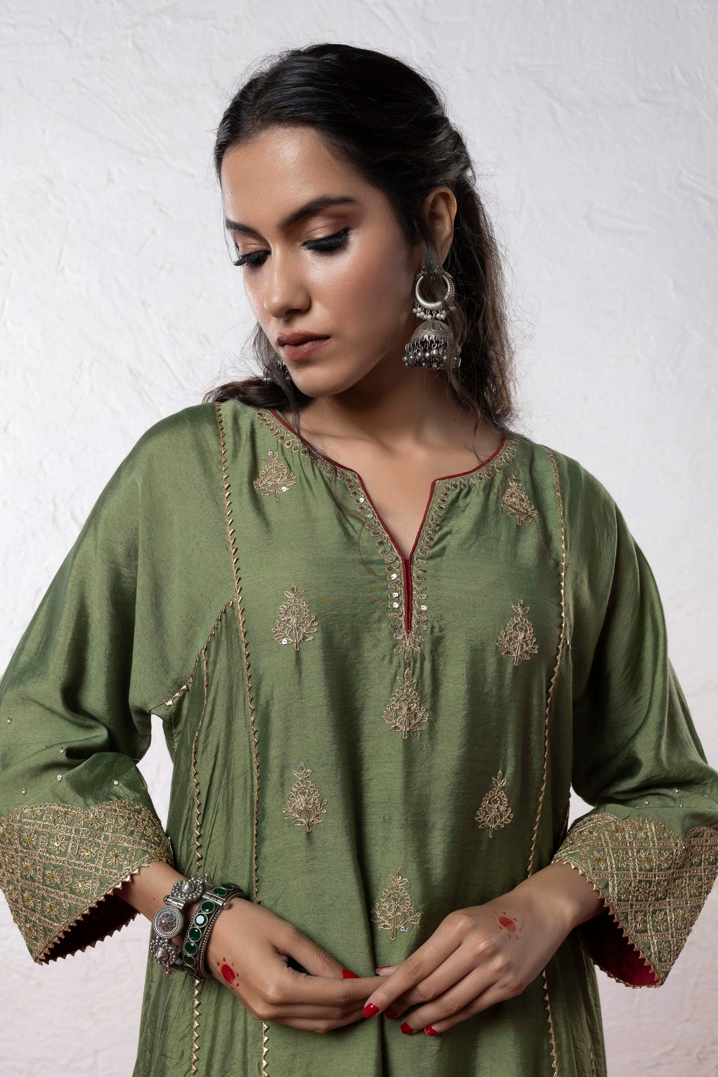 Dilwara Embroidered Kurta Set