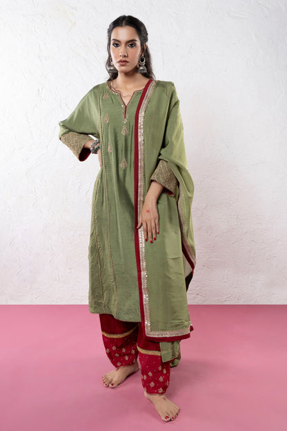 Dilwara Embroidered Kurta Set