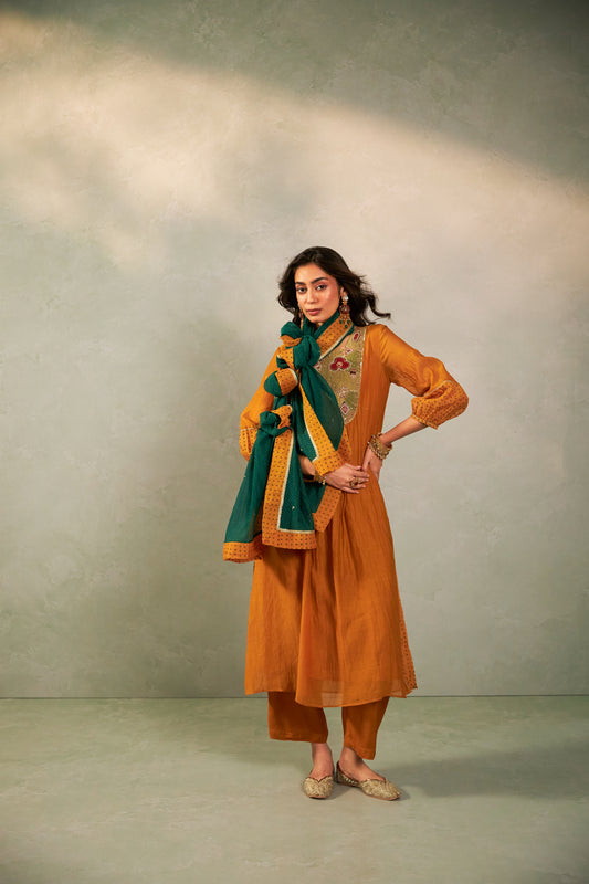 Genda Phool Embroidered Kurta Set- Set of 3