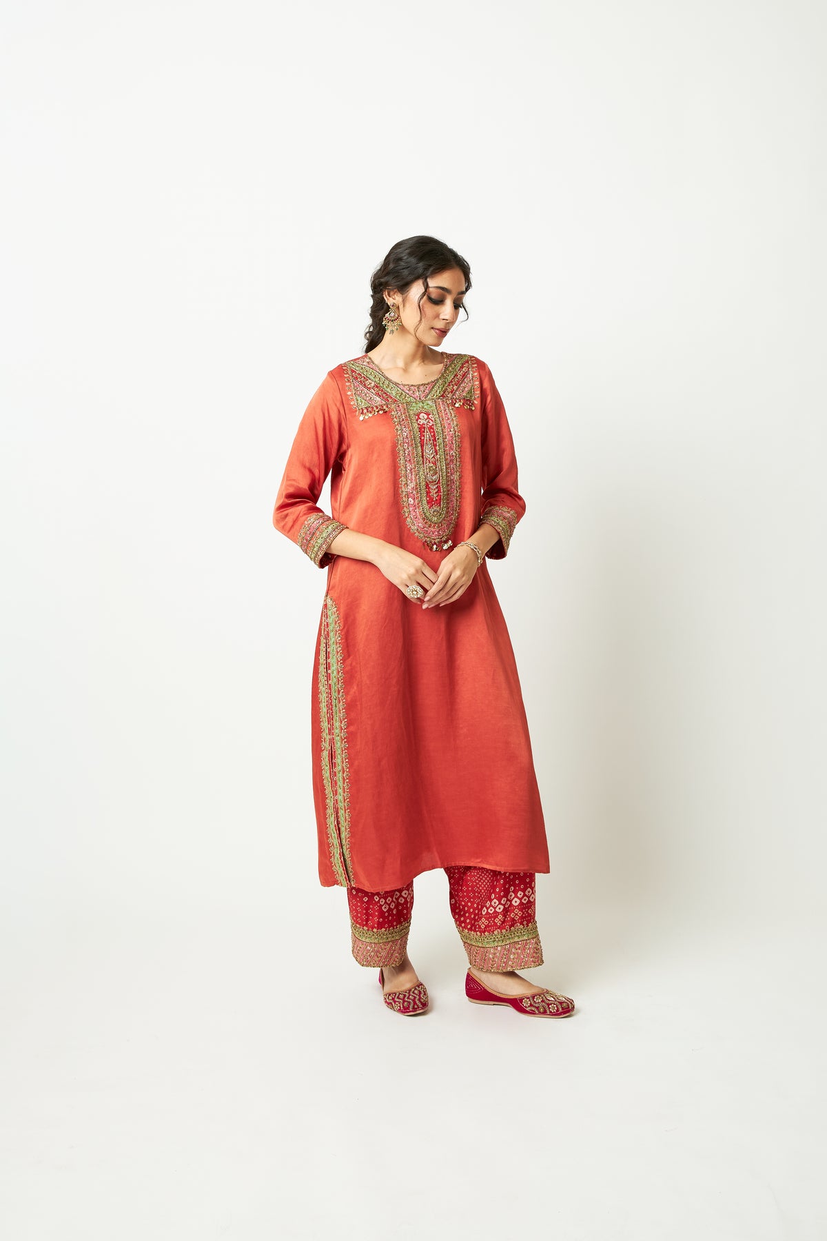 Gerua Bahaar Embroidered Kurta Set- Set of 3 - 9