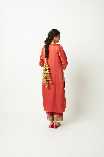 Gerua Bahaar Embroidered Kurta Set- Set of 3 - 10